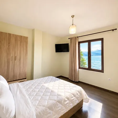 Kashta Lakeview 4*