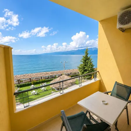 ホテル Kashta Lakeview 4*